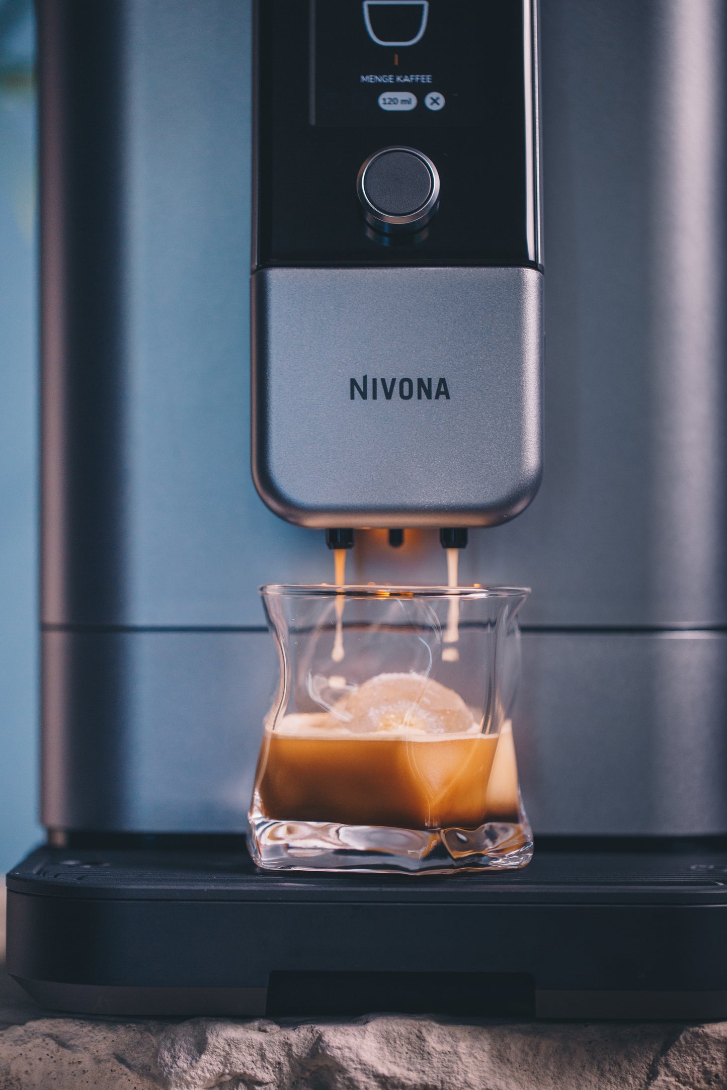 Nivona Kaffeevollautomat Nivo 8107 Perlenblau + 1kg Kaffee und Entkalker gratis