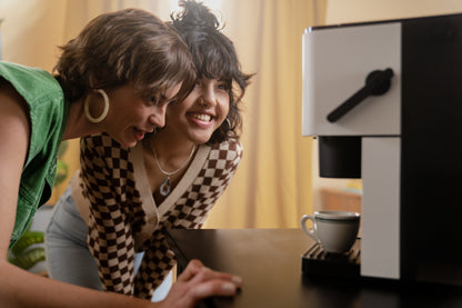 Nivona CUBE 4102 Kaffeeautomat Cremeweiß