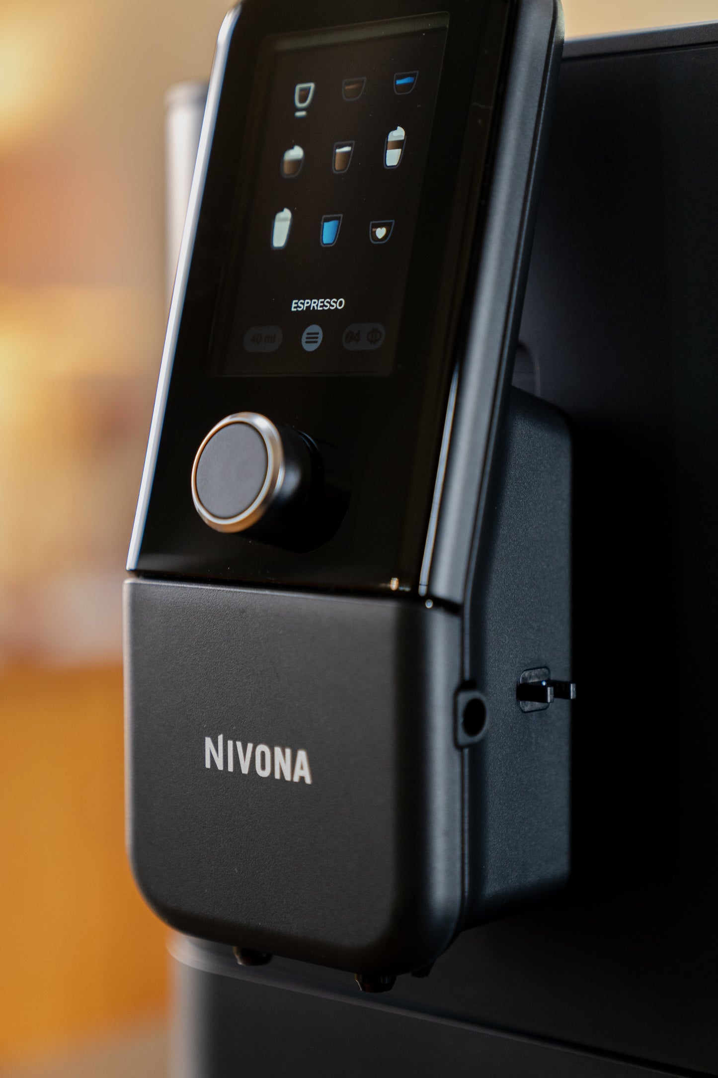Nivona Kaffeevollautomat Nivo 8101 Schwarz + 1kg Kaffee + Cleanbox  gratis